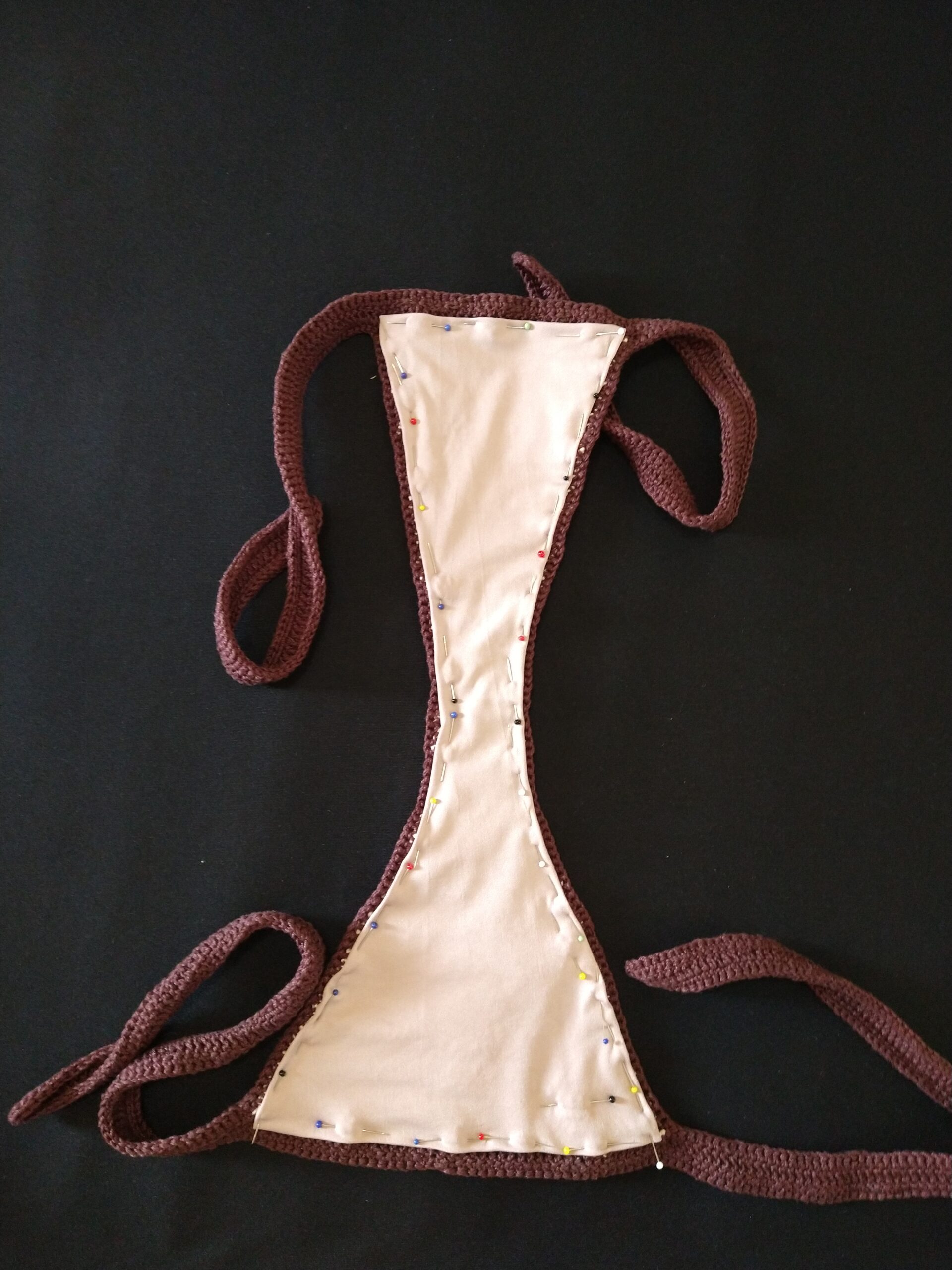 Passo 11: Alfinetando o forro