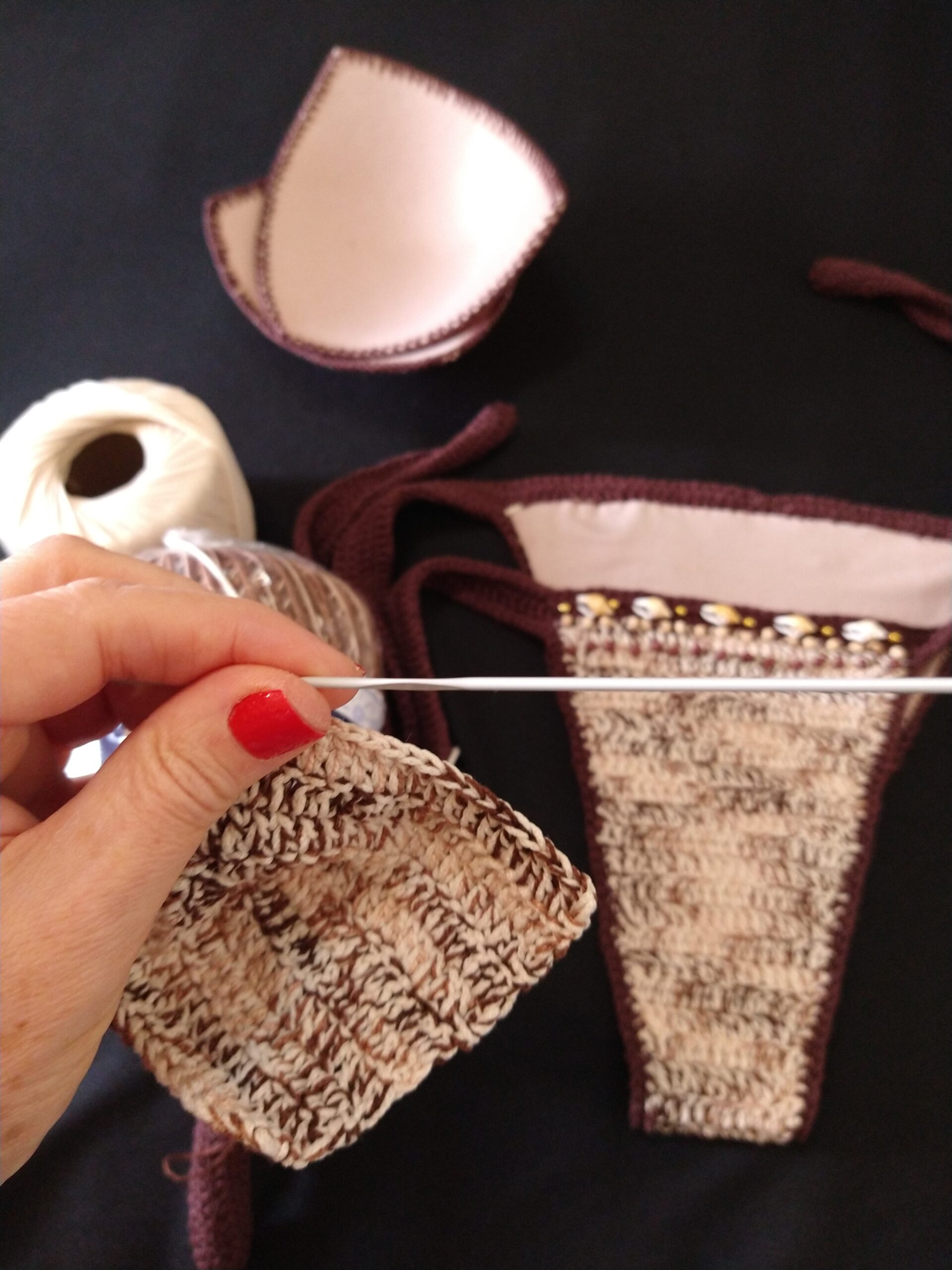 Passo 13: Fazendo a parte de cima do biquini